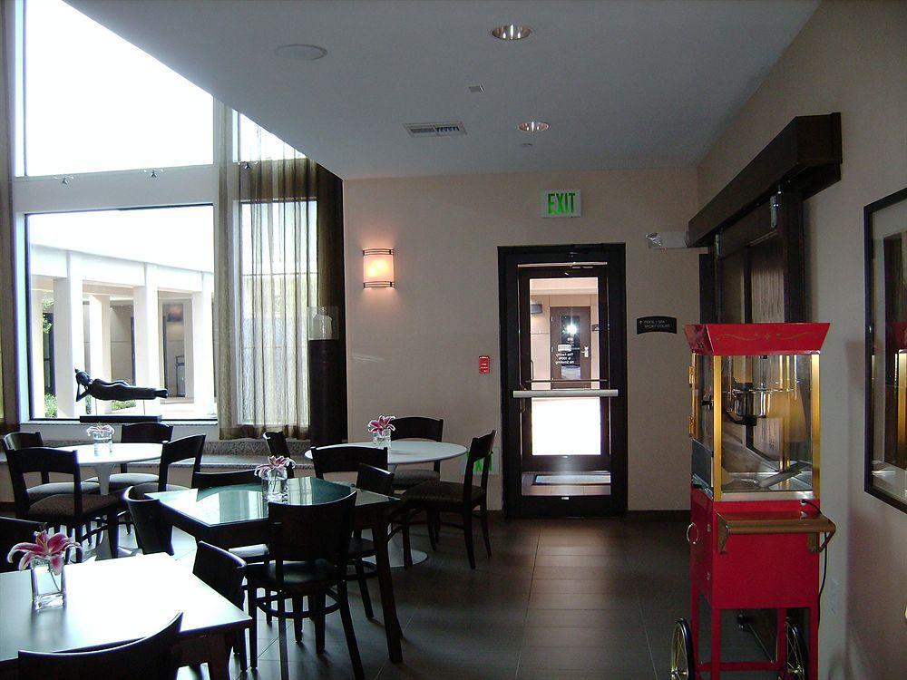 Staybridge Suites Plano - Richardson Area, An Ihg Hotel Restoran fotoğraf